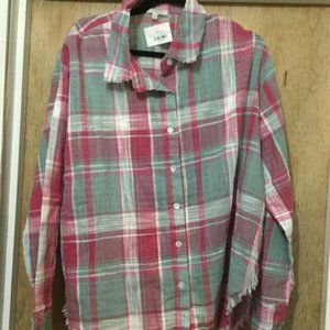 NWT Veveret pink and gray plaid raw hem button up long sleeve size large